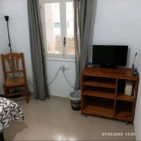 Camera Privata Singola In Appartamento, Bagno In Comune, Aria Condizionata Caldo Freddo, Wifi, Tv Llucmajor (Mallorca)